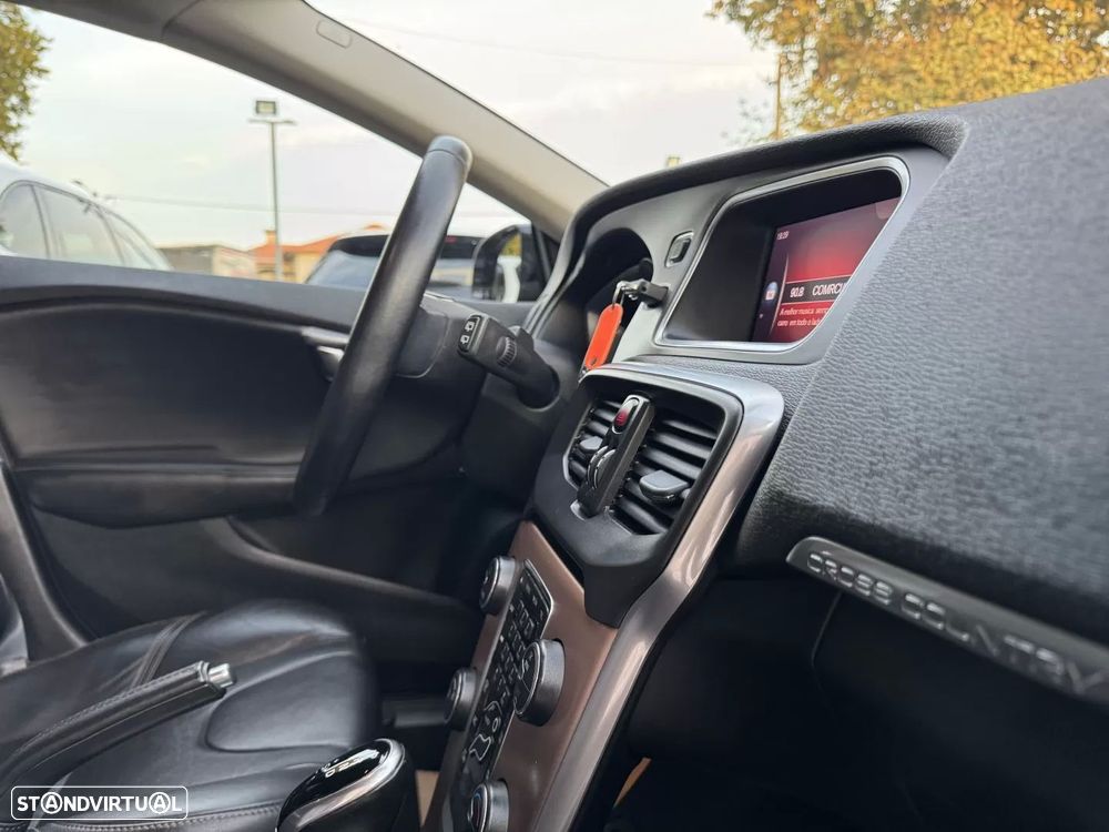 Volvo V40 Cross Country 1.5 T3 Geartronic - 41