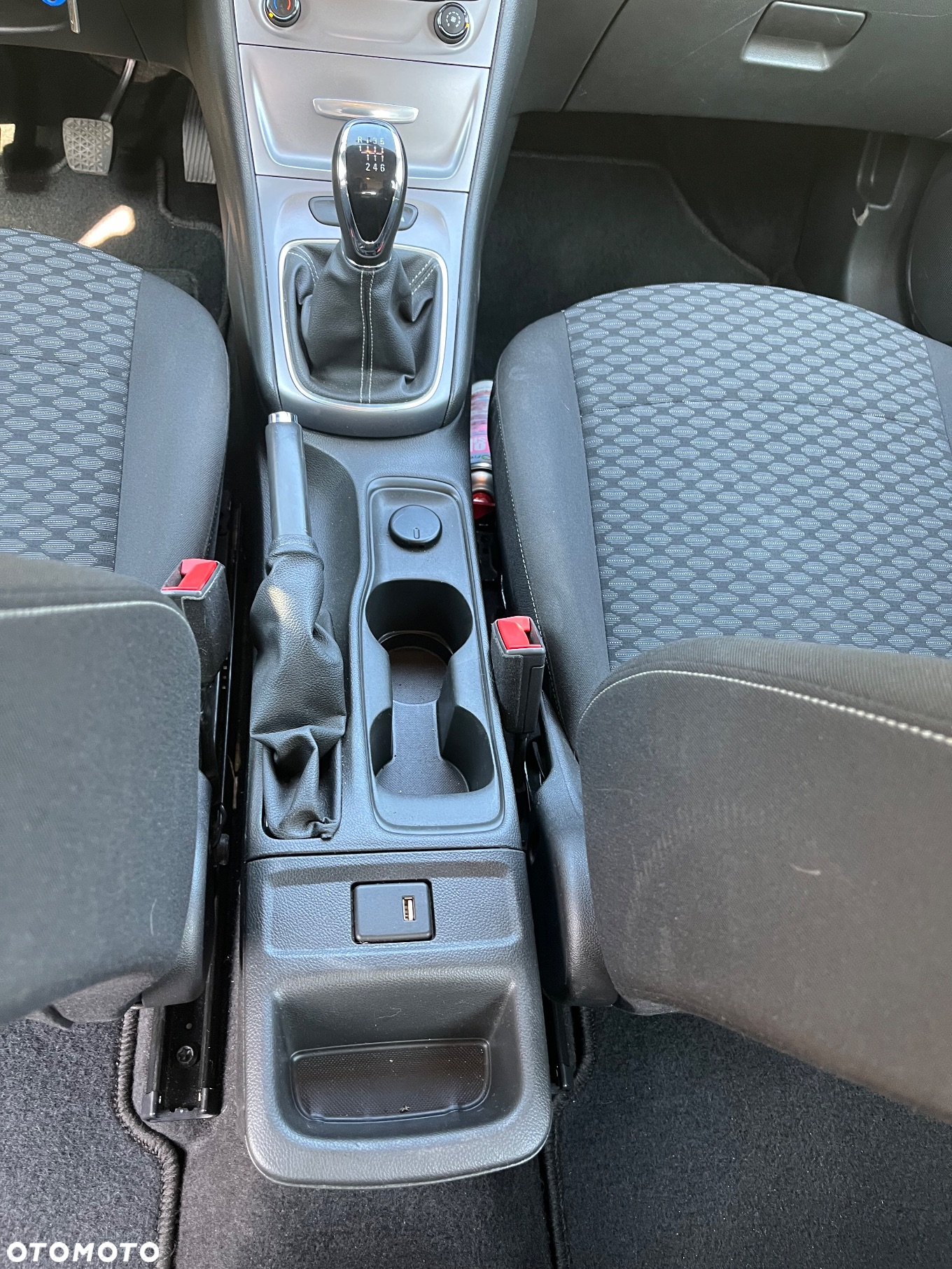 Opel Astra 1.6 D Start/Stop Sports Tourer Business - 25