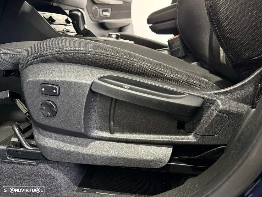 BMW 225xe Active Tourer Advantage - 36