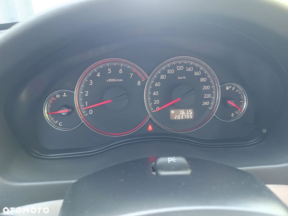 Subaru Legacy - 18