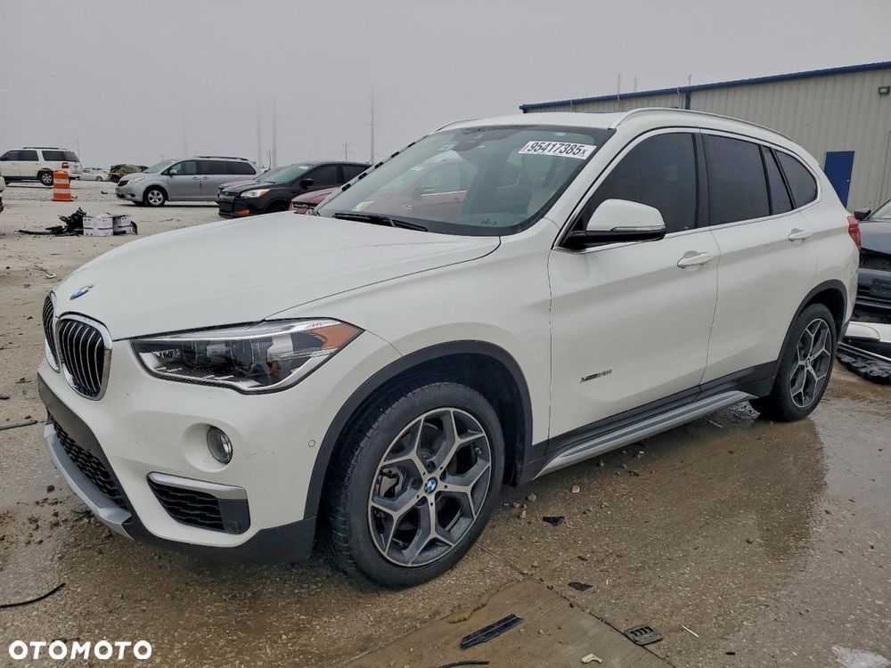 BMW X1 - 1