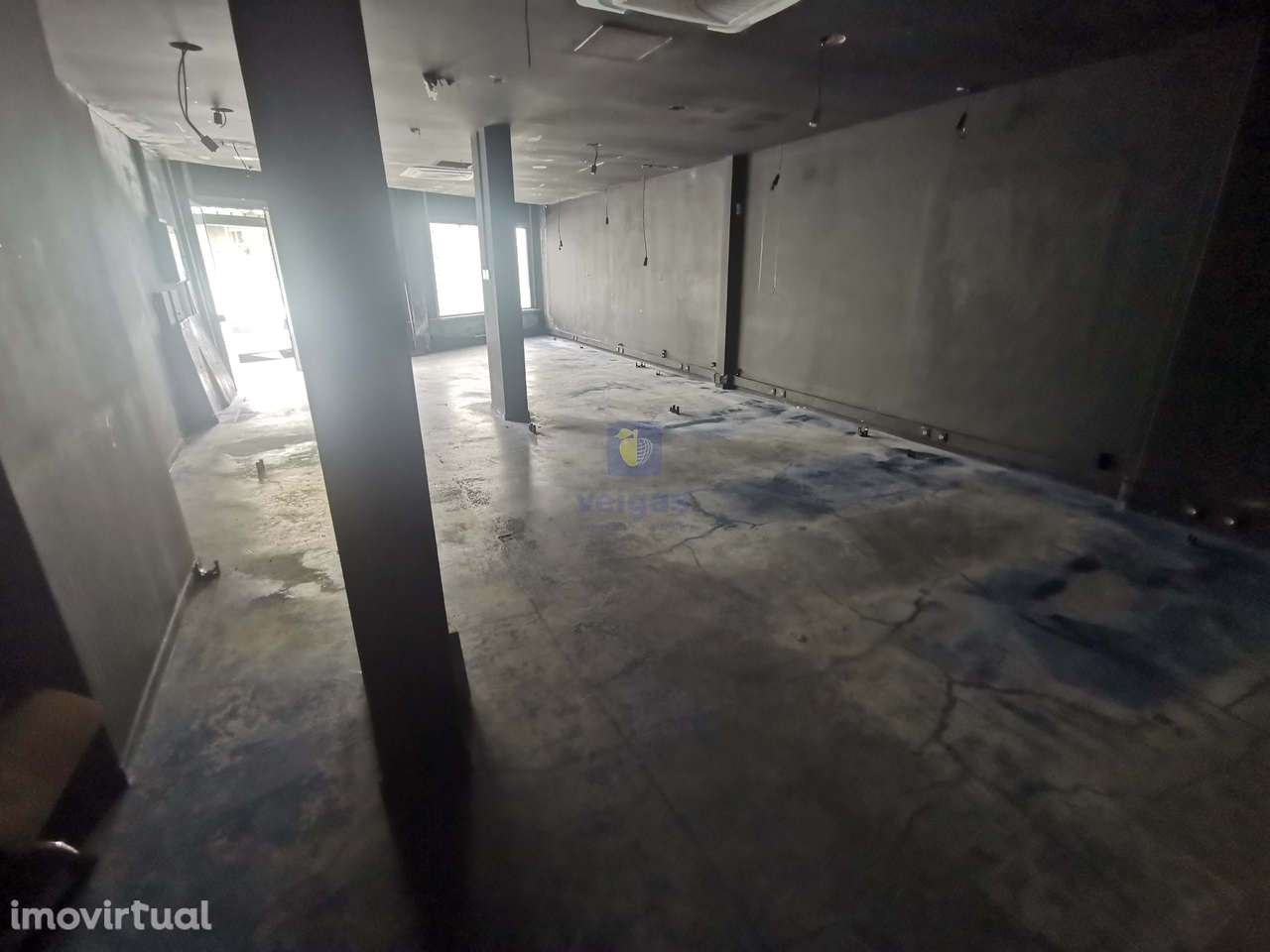 Loures, Excelente Espaço de 83m2 com 2 Montras, EQUIPADO com extração - Grande imagem: 4/14