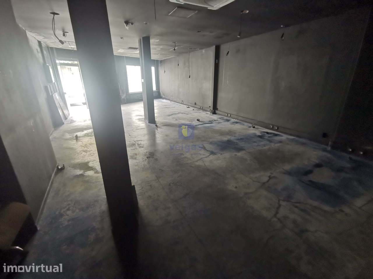 Loures, Excelente Espaço de 83m2 com 2 Montras, EQUIPADO com extração - Grande imagem: 4/14