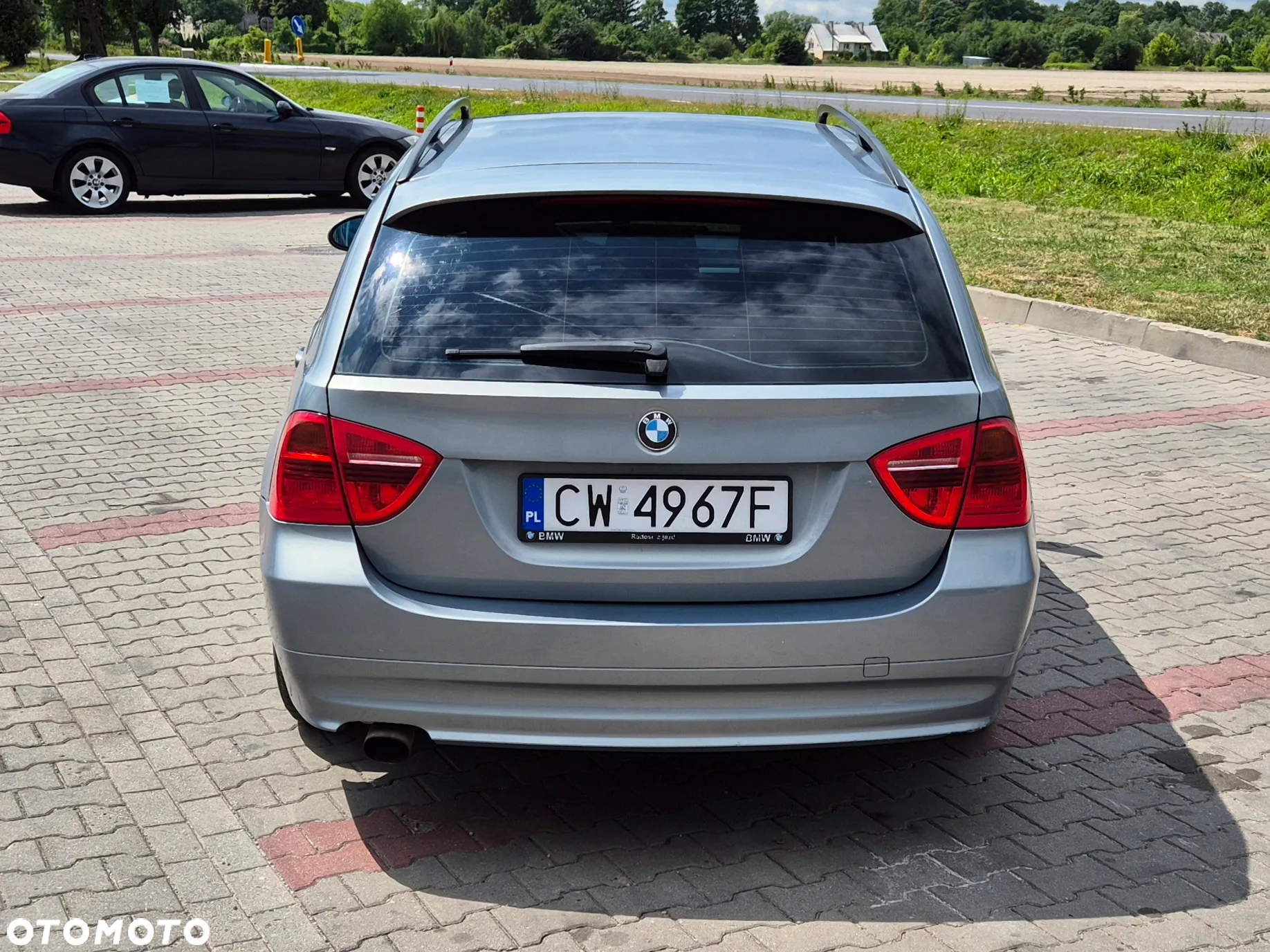 BMW Seria 3 320i Touring - 9