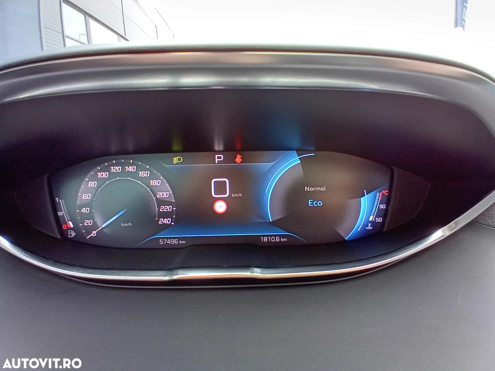 Peugeot 3008 1.2 PureTech 130 EAT8 Active Pack - 32
