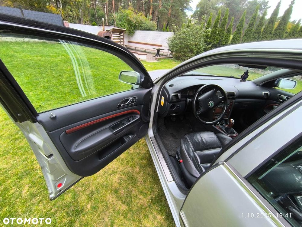 Skoda Superb 1.8 Turbo Comfort - 14