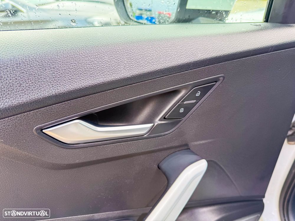 Audi Q2 30 TDI S tronic - 12