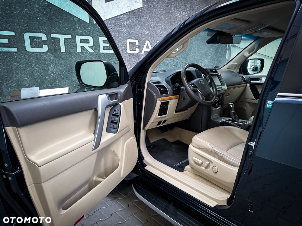 Toyota Land Cruiser LC 2.8 D-4D Invincible - 11