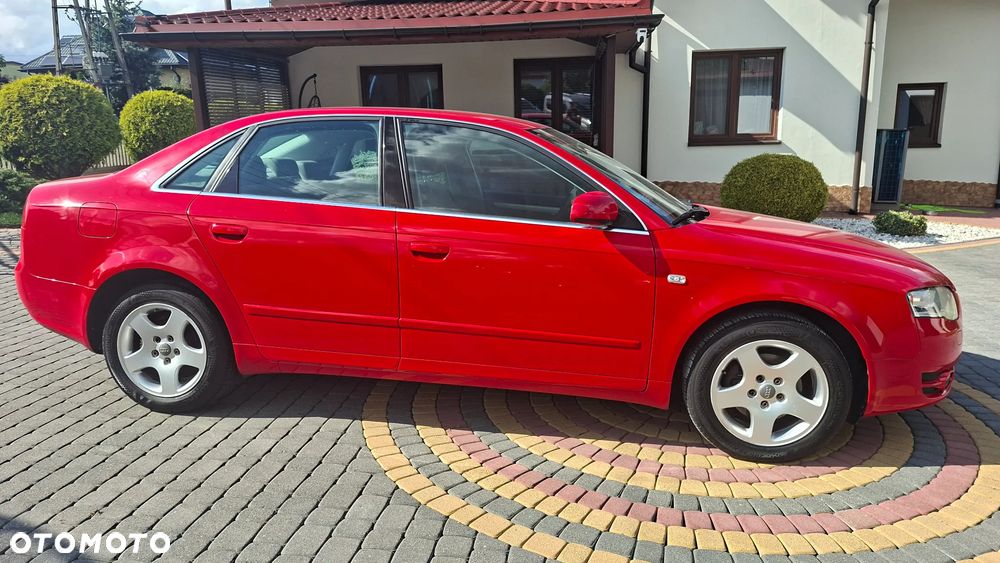 Audi A4 Limousine - 3