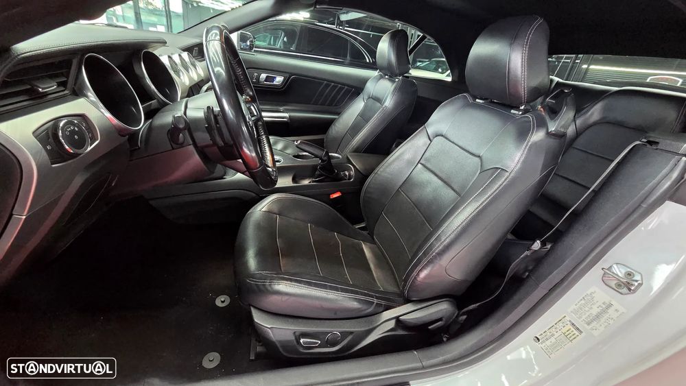 Ford Mustang Cabrio 2.3 Eco Boost - 13