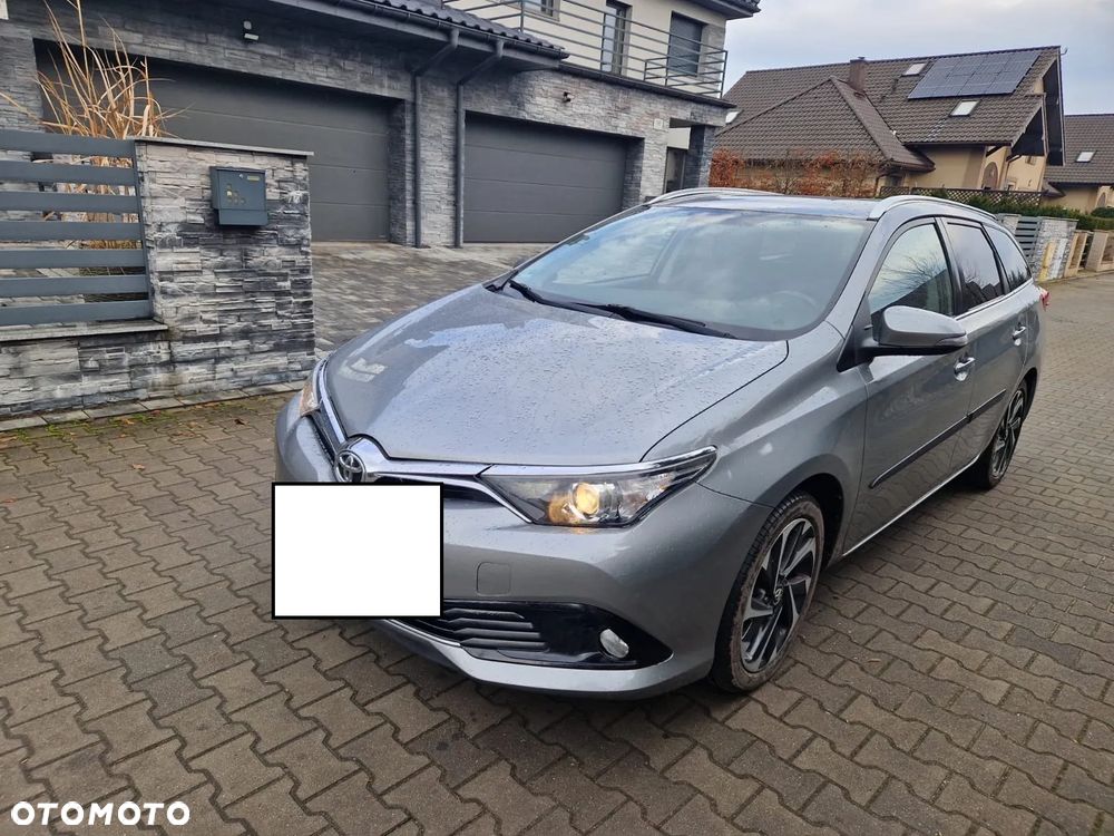 Toyota Auris 1.2 Turbo Design Edition - 1