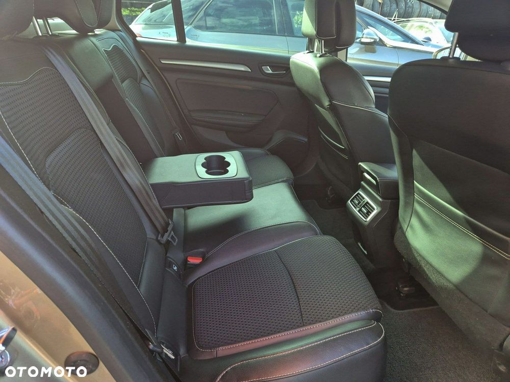 Renault Megane Grandtour ENERGY TCe 130 BOSE EDITION - 24