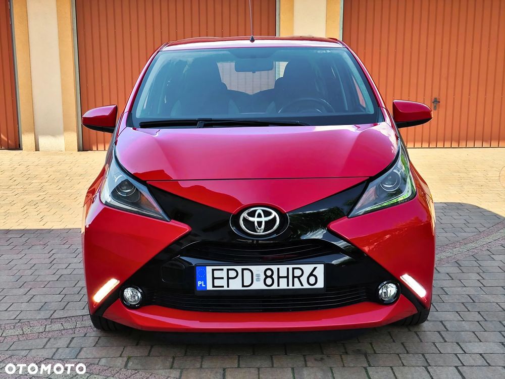 Toyota Aygo x-wave - 2