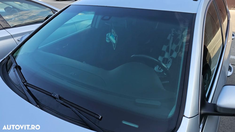 Volkswagen Passat Variant 2.0 TDI 4Motion BlueMotion Technology Comfortline DSG - 13