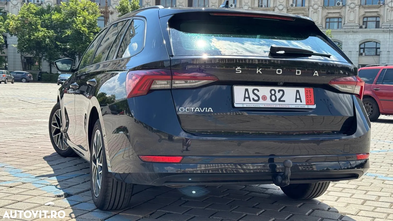 Skoda Octavia Combi 2.0 TDI DSG Clever - 3