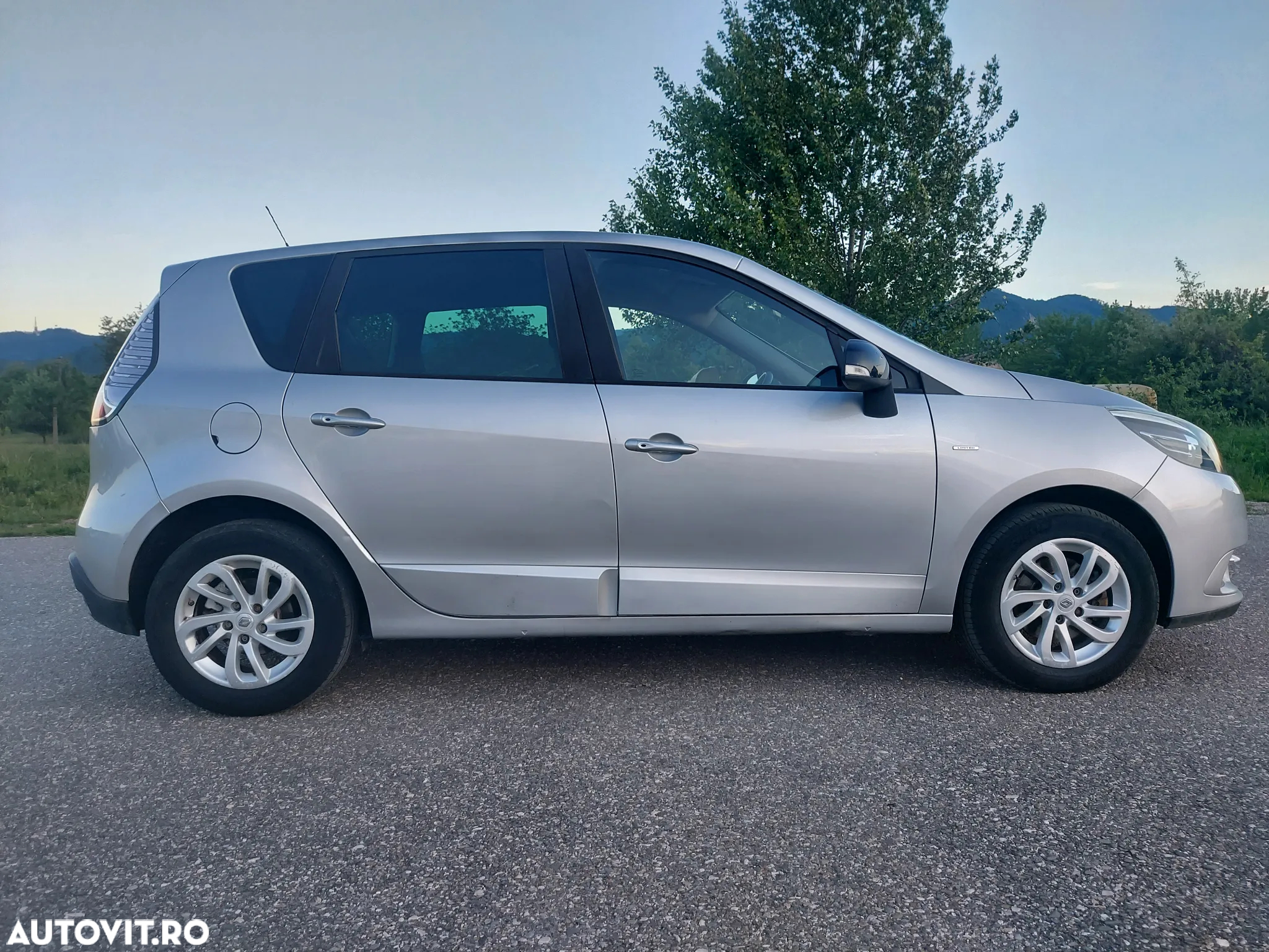 Renault Scenic ENERGY dCi 110 LIMITED - 3