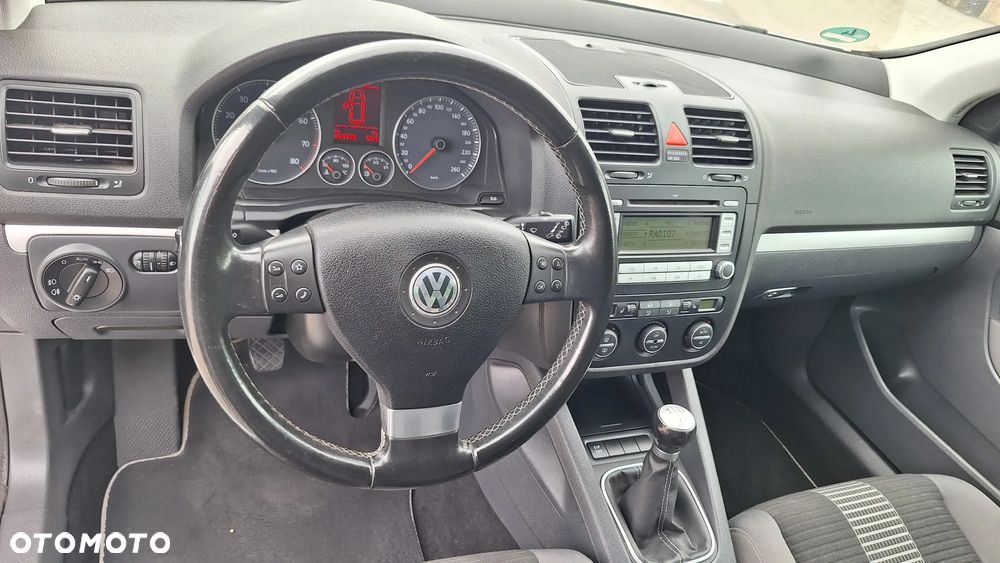 Volkswagen Golf 1.6 Trendline - 17