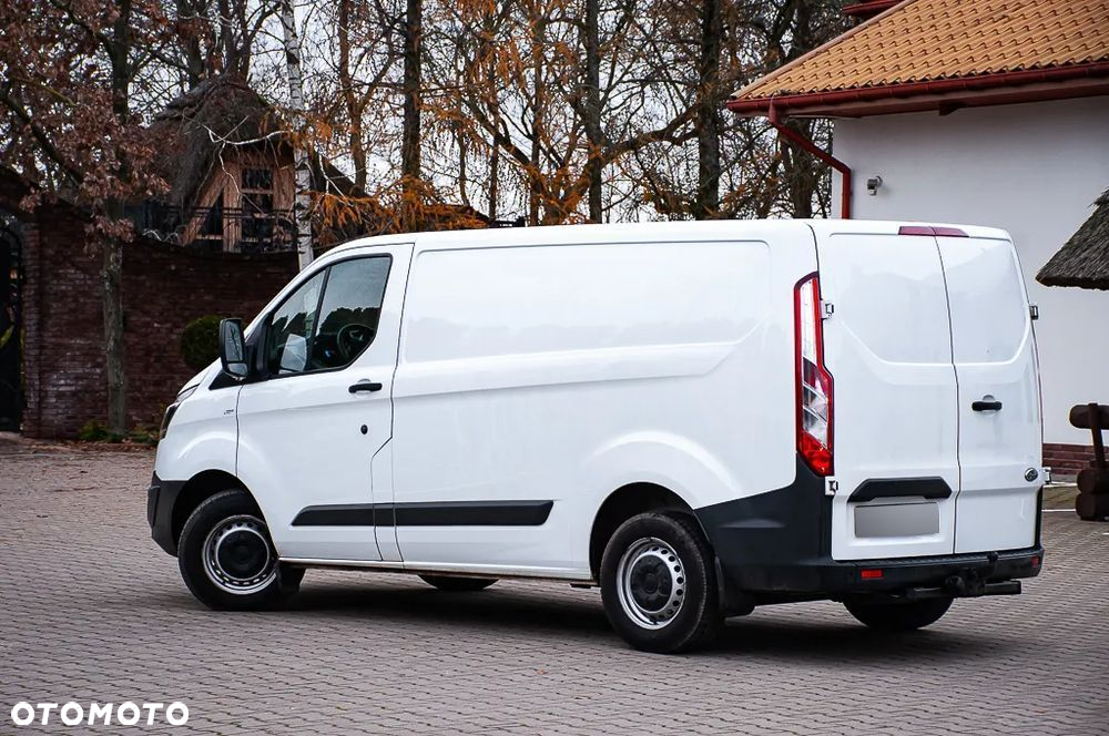 Ford TRANSIT CUSTOM - 12