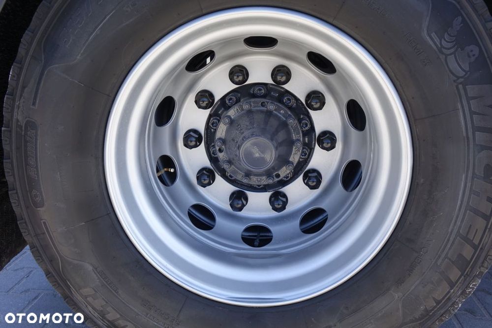 Scania R450 / EURO 6 / STANDARD/ AUTOMAT / RETARDER / LODÓWKA / NAWIGACJA / KLIMATYZACJA POSTOJOWA / 2 ZBIORNIKI - 21