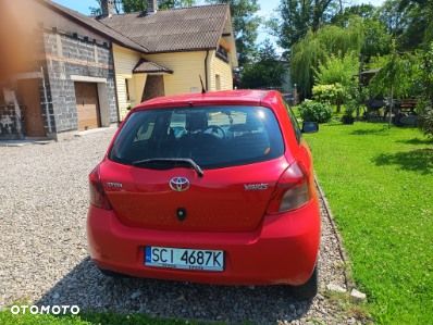 Toyota Yaris 1.0 Terra - 3