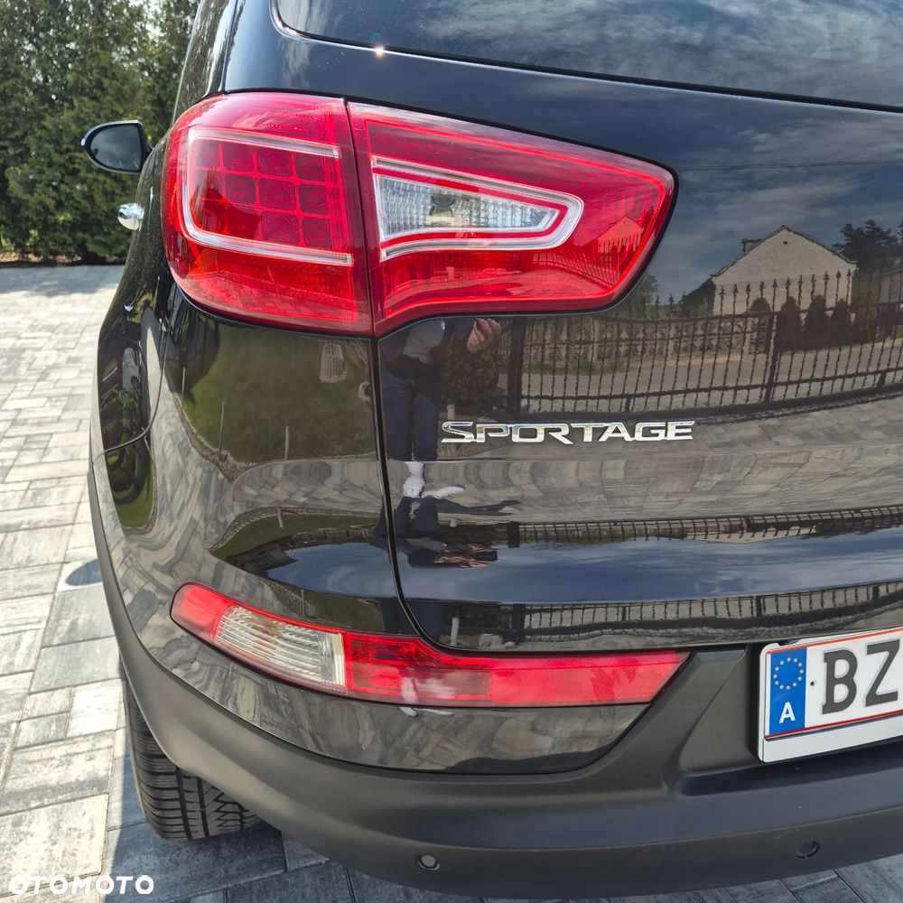 Kia Sportage 2.0 CRDI 4WD Dream-Team Edition - 13