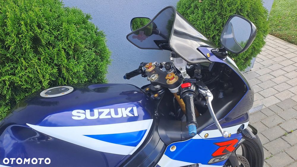 Suzuki GSX-R - 15
