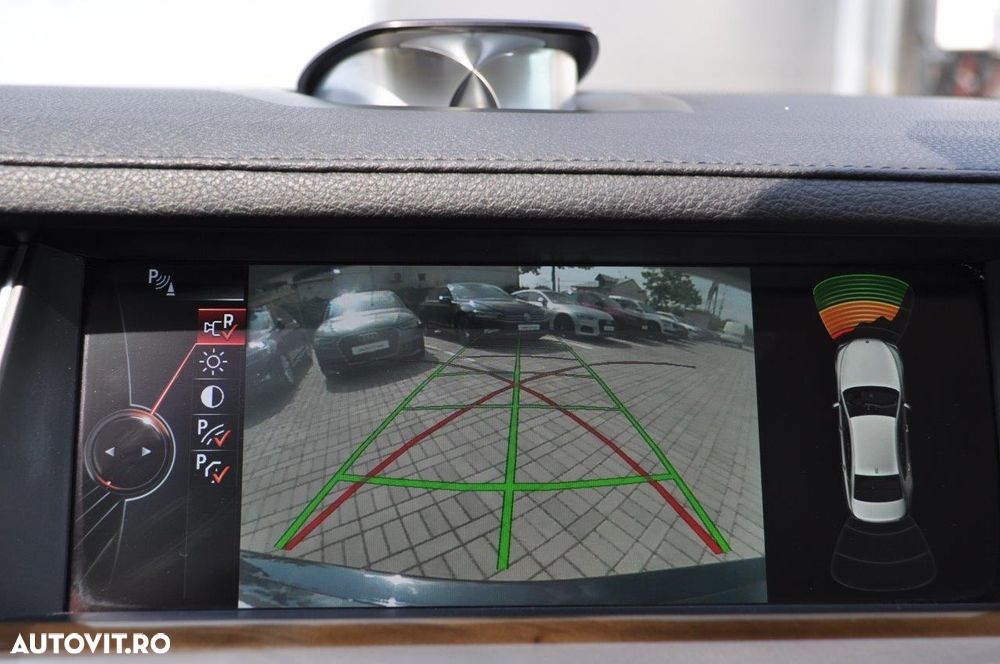 BMW Seria 7 750Ld xDrive - 24