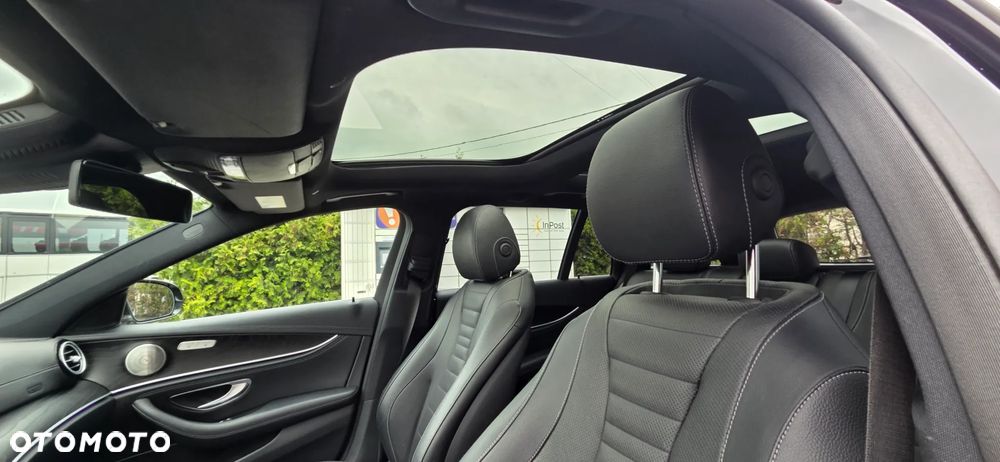 Mercedes-Benz Klasa E 400 d 4Matic 9G-TRONIC AMG Line - 33