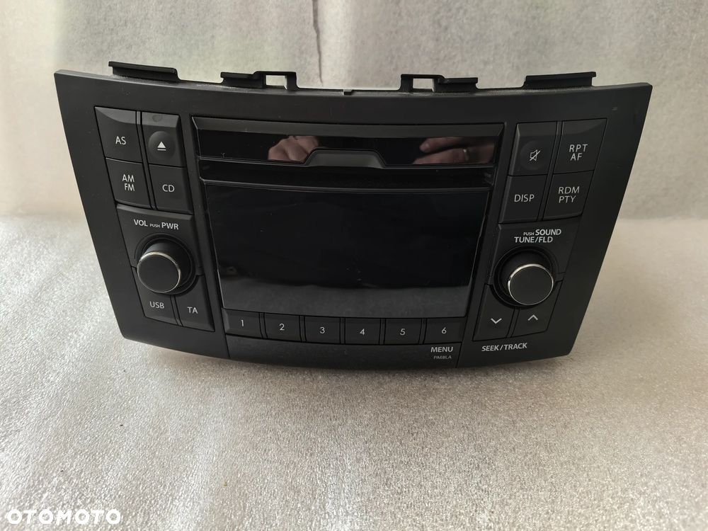 Suzuki Swift mk7 Radio CD USB 39101-68L1-HVW - 1