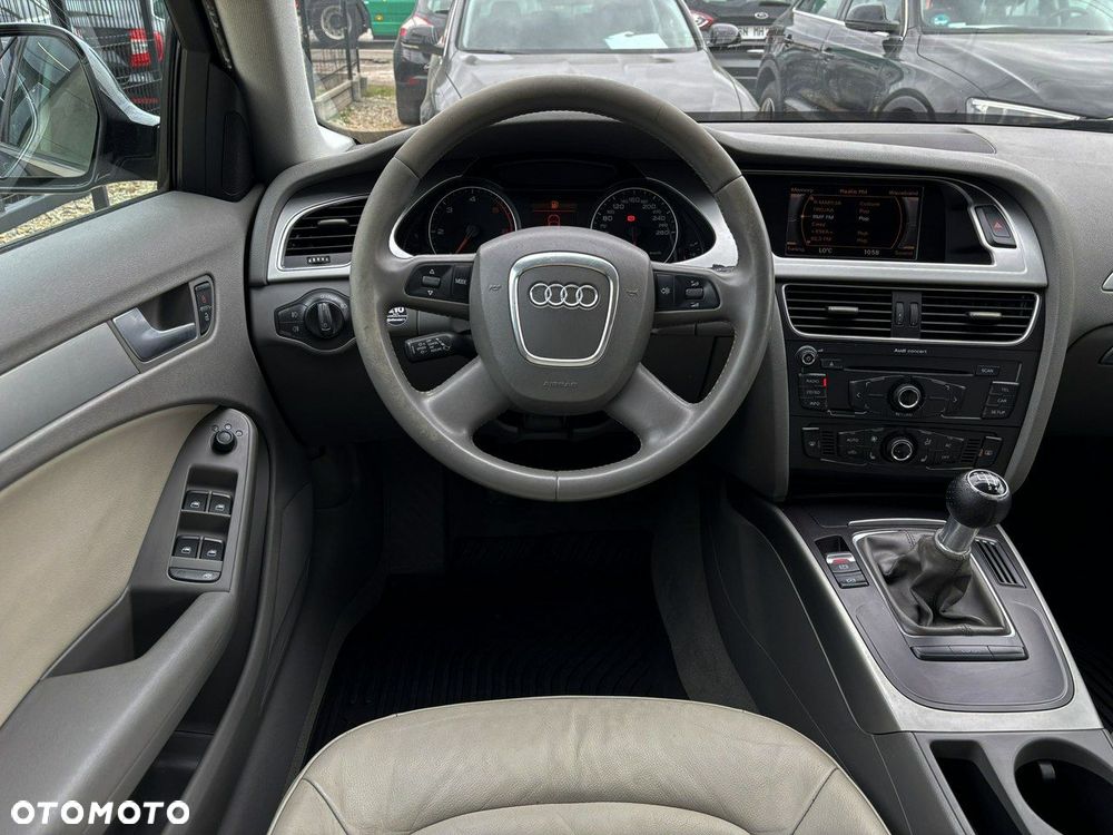 Audi A4 Avant 2.0 TDI DPF Ambiente - 26