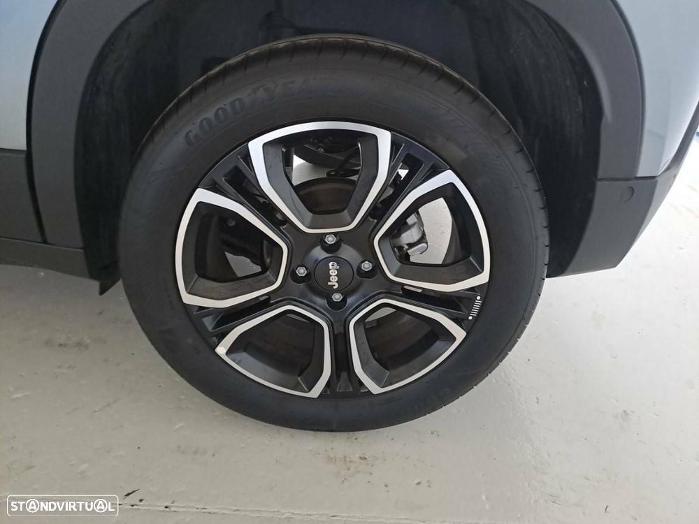 Jeep Avenger 1.2 GSE T3 Summit - 11