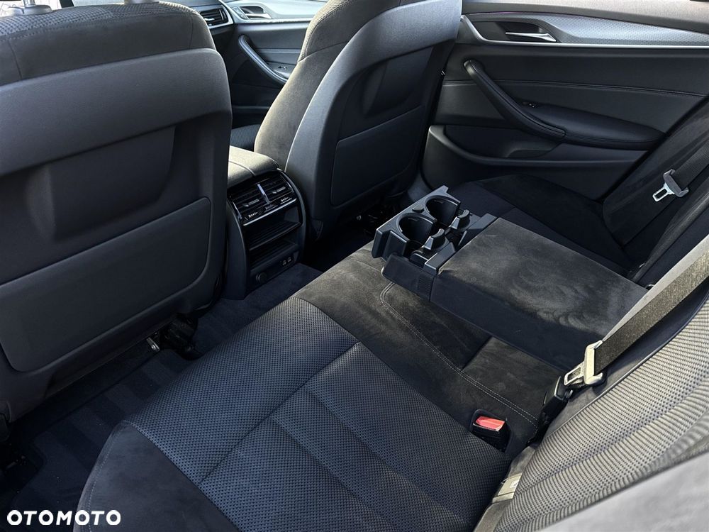 BMW Seria 5 520d xDrive - 21