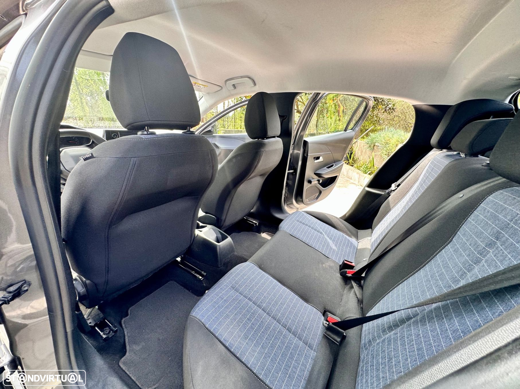 Peugeot 208 1.2 PureTech Like - 12