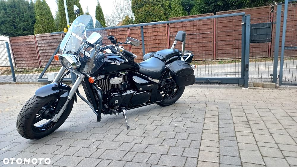 Suzuki Intruder - 1