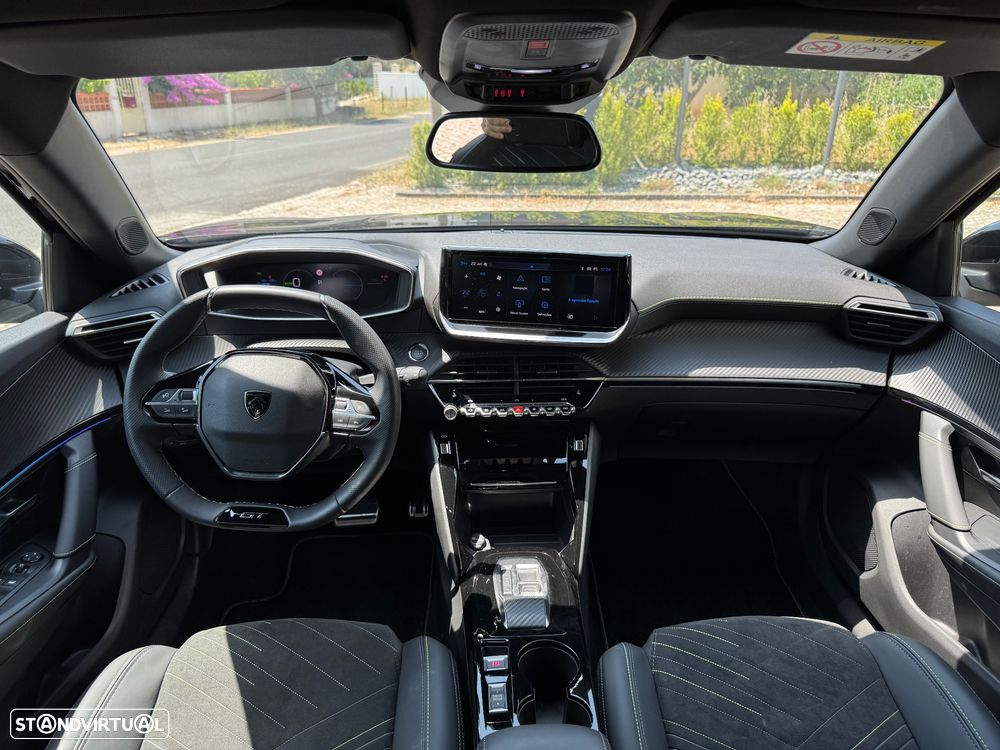 Peugeot e-2008 54 kWh GT - 24