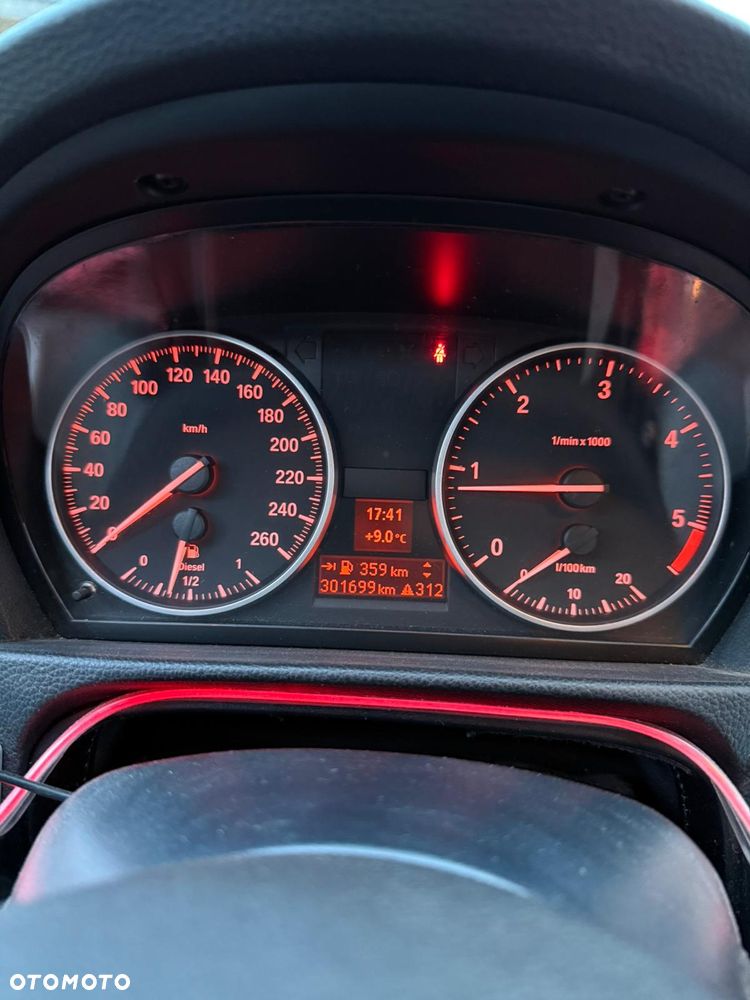 BMW Seria 3 318d DPF - 11