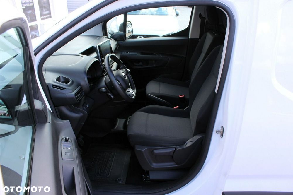 Toyota Proace City - 15