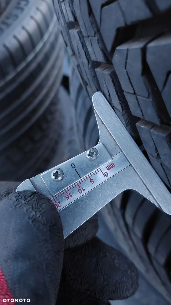 Komplet opon wielosezonowych Continental AllSeasonContact 185/65 R14 90T XL  M+S - 3