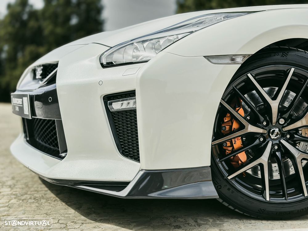 Nissan GT-R - 7