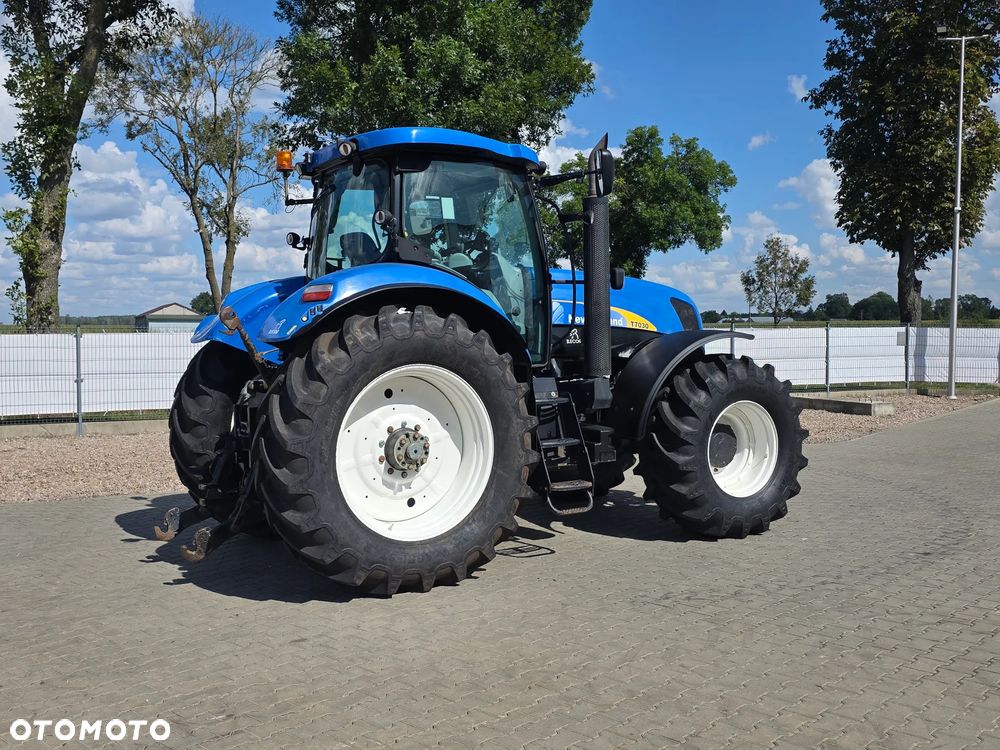 New Holland T7030 PC 2011R - 36