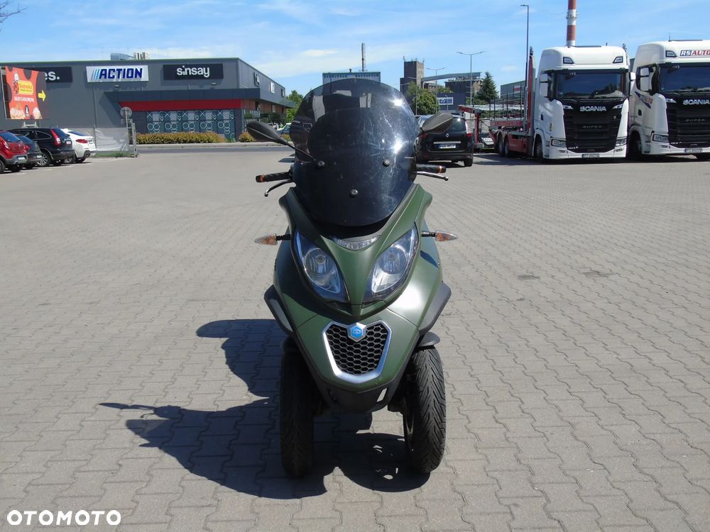 Piaggio MP-3 - 2