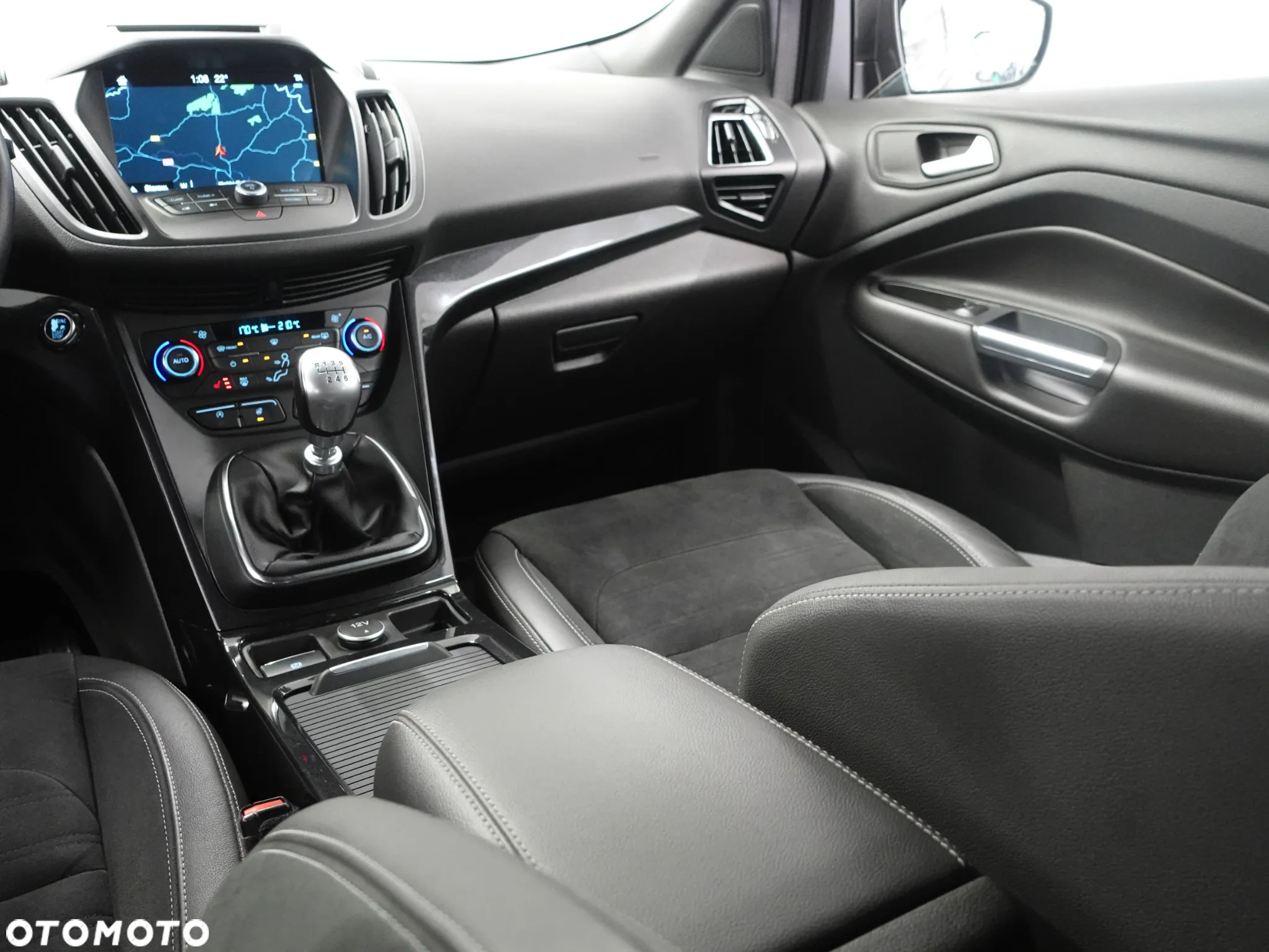 Ford Kuga 2.0 TDCi AWD ST-Line - 36