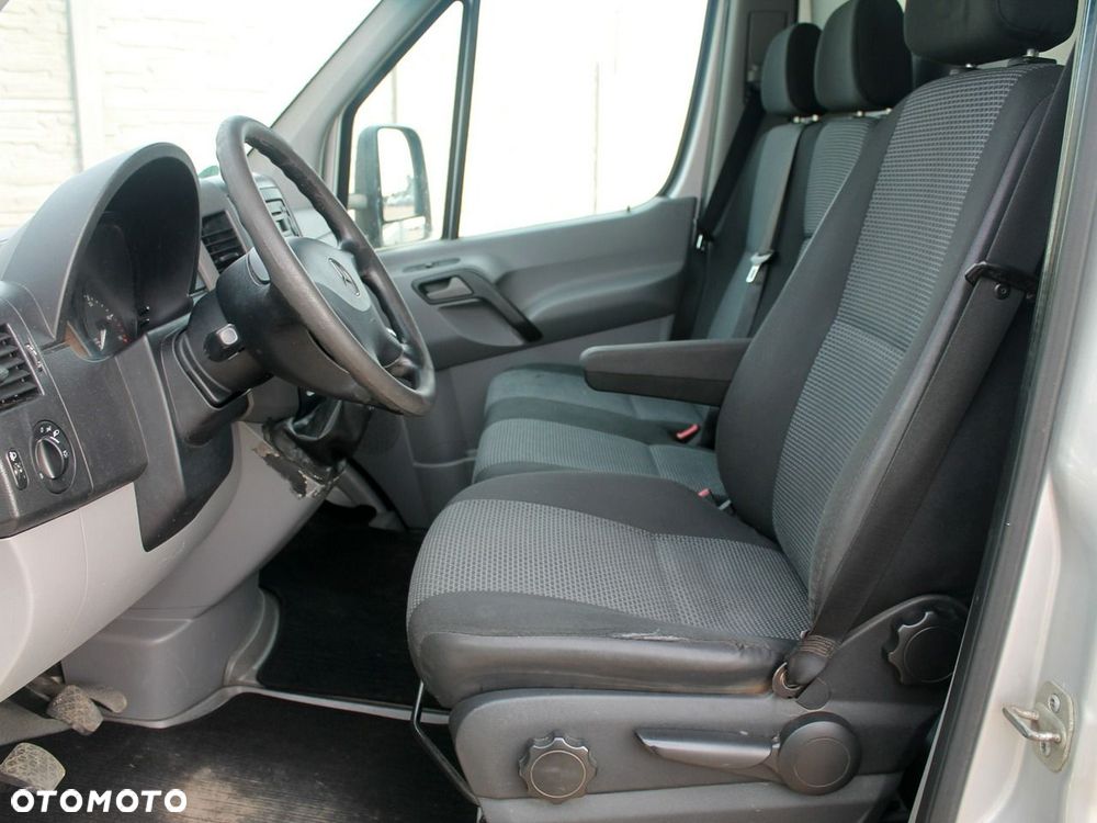 Mercedes-Benz Sprinter - 16