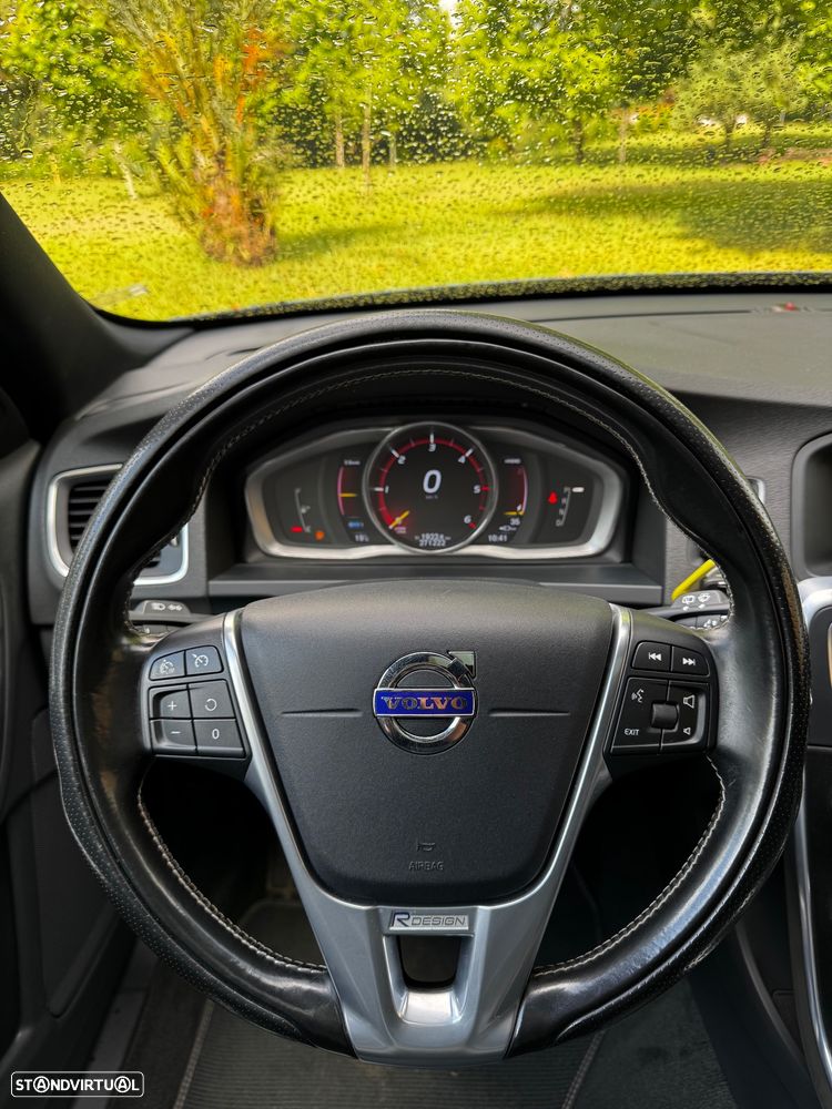 Volvo V60 D6 Twin Engine Geartronic RDesign - 19