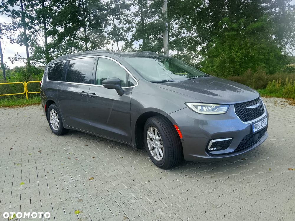 Chrysler Pacifica - 1