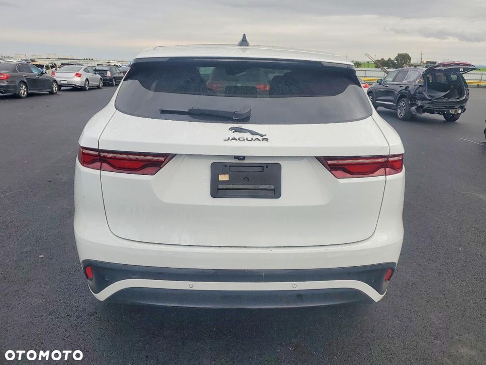 Jaguar F-Pace P250 AWD R-Dynamic S - 6