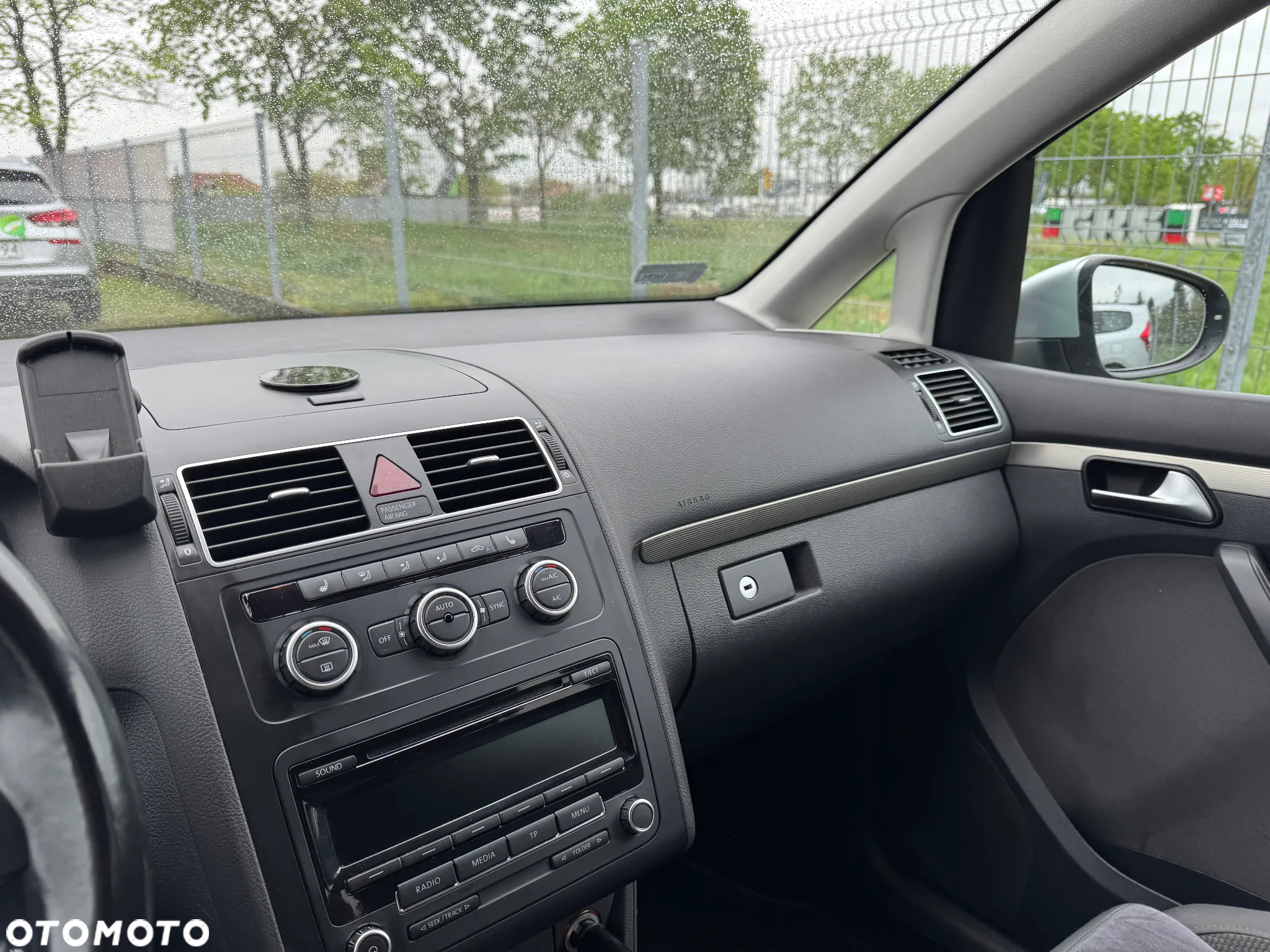 Volkswagen Touran 2.0 TDI DPF Highline - 10