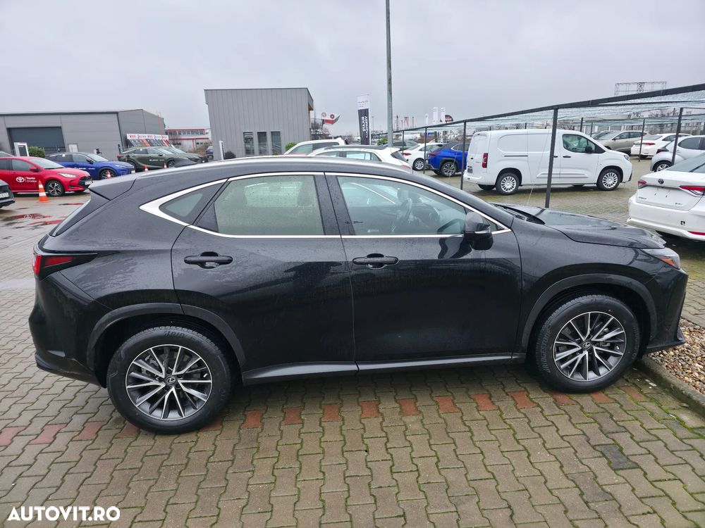 Lexus Seria NX - 2