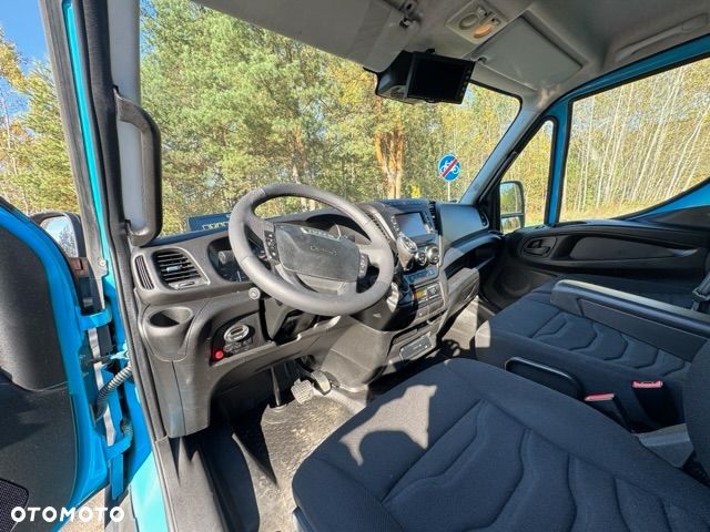 Iveco Daily 70c17 Wywrotka z windą klima - 24
