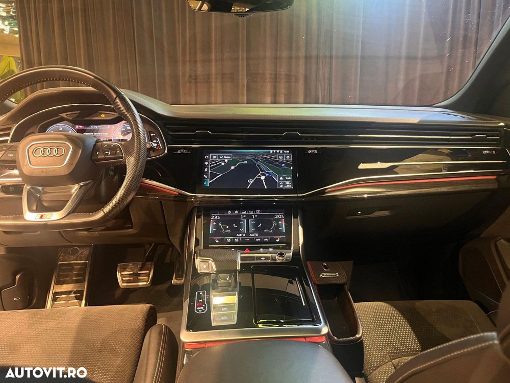 Audi Q8 - 30